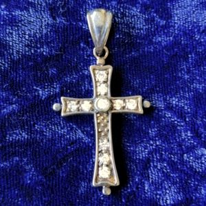 Vintage 925 sterling silver Medieval / Gothic cross pendant